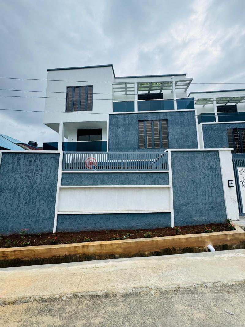 5 bedroom Detached Duplex For Sale Omole Phase 1 Ikeja Lagos - 7