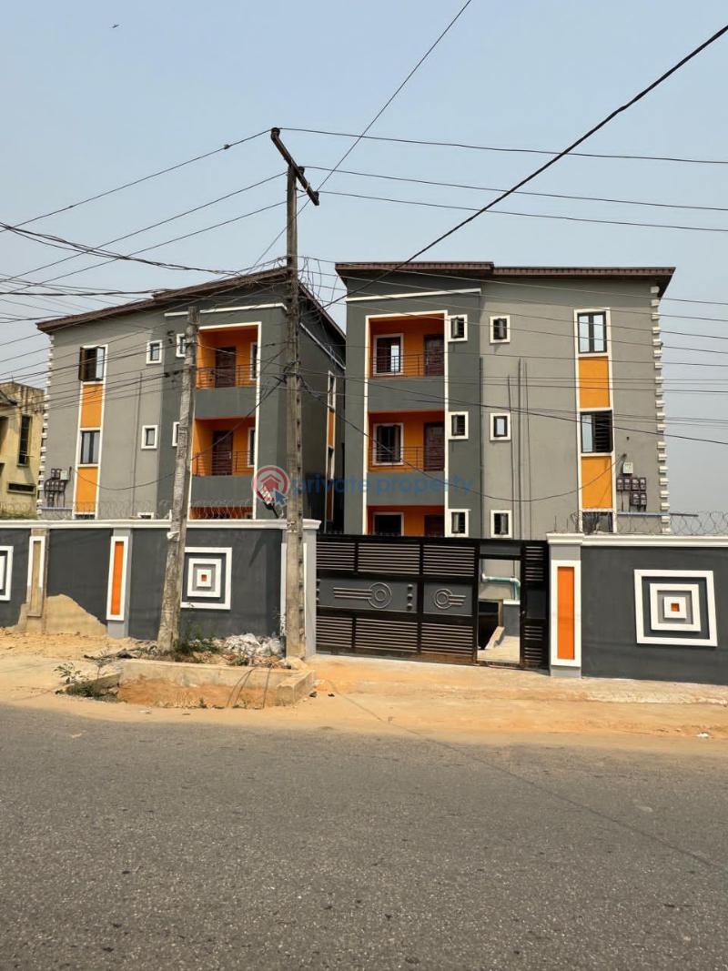 3 bedroom Block Of Flats For Sale Gbagada Lagos - 1
