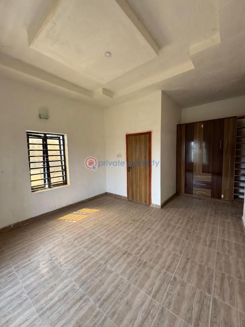 3 bedroom Block Of Flats For Sale Gbagada Lagos - 5