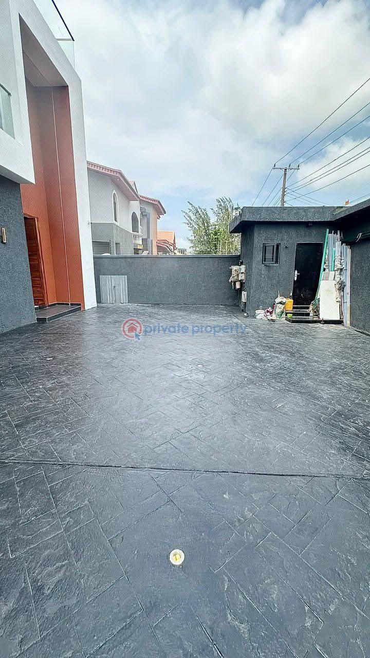 Automated 5 bedroom detached duplex with bq - 12 5 bedroom Detached Duplex For Sale Lekki Phase 1 Lagos - 12
