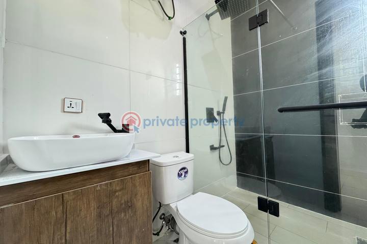 Automated 5 bedroom detached duplex with swimming pool and bq - 16 5 bedroom Detached Duplex For Sale Lekki Lagos - 16