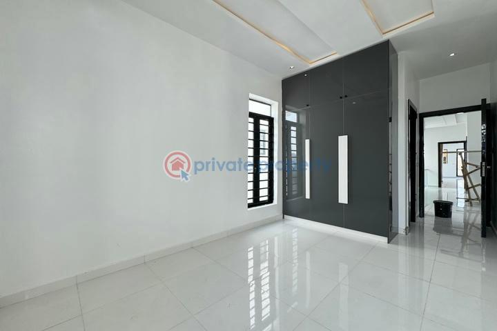 Automated 5 bedroom detached duplex with swimming pool and bq - 17 5 bedroom Detached Duplex For Sale Lekki Lagos - 17