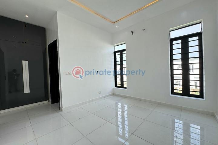 Automated 5 bedroom detached duplex with swimming pool and bq - 14 5 bedroom Detached Duplex For Sale Lekki Lagos - 14
