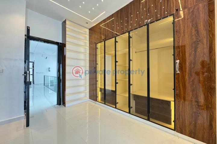 Automated 5 bedroom detached duplex with swimming pool and bq - 10 5 bedroom Detached Duplex For Sale Lekki Lagos - 10