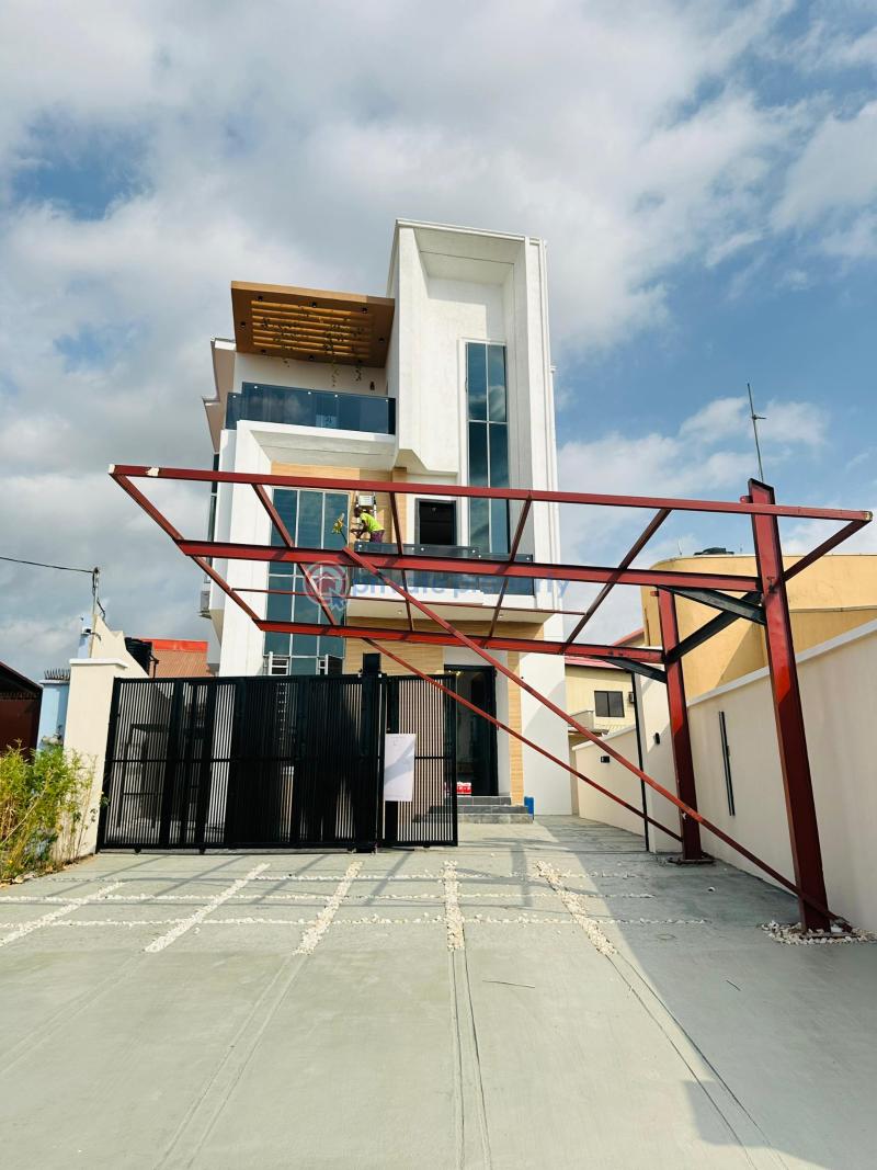 5 bedroom Detached Duplex For Sale Omole Phase 1 Ojodu Lagos - 1