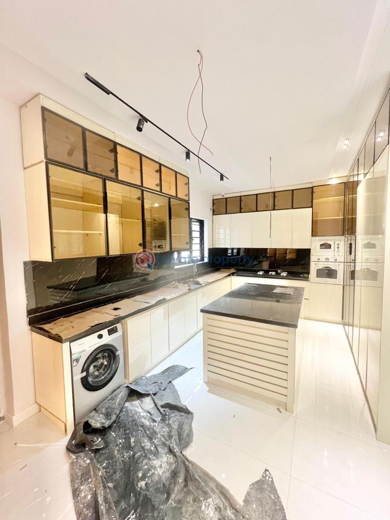 5 bedroom Detached Duplex For Sale Chevron Drive Lekki Lagos - 9