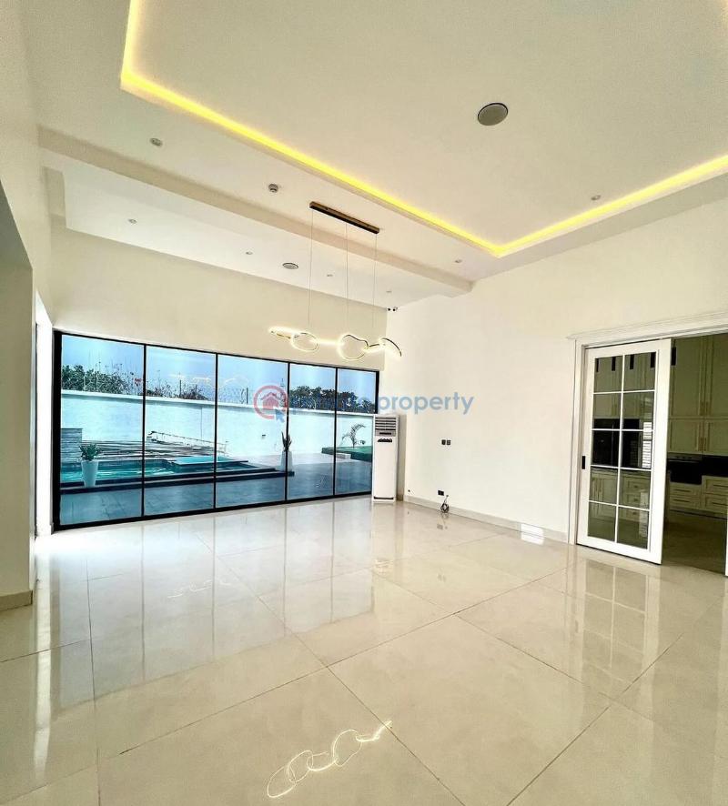 7 bedroom Detached Duplex For Sale Guzape Main Guzape Abuja Phase 1  - 3