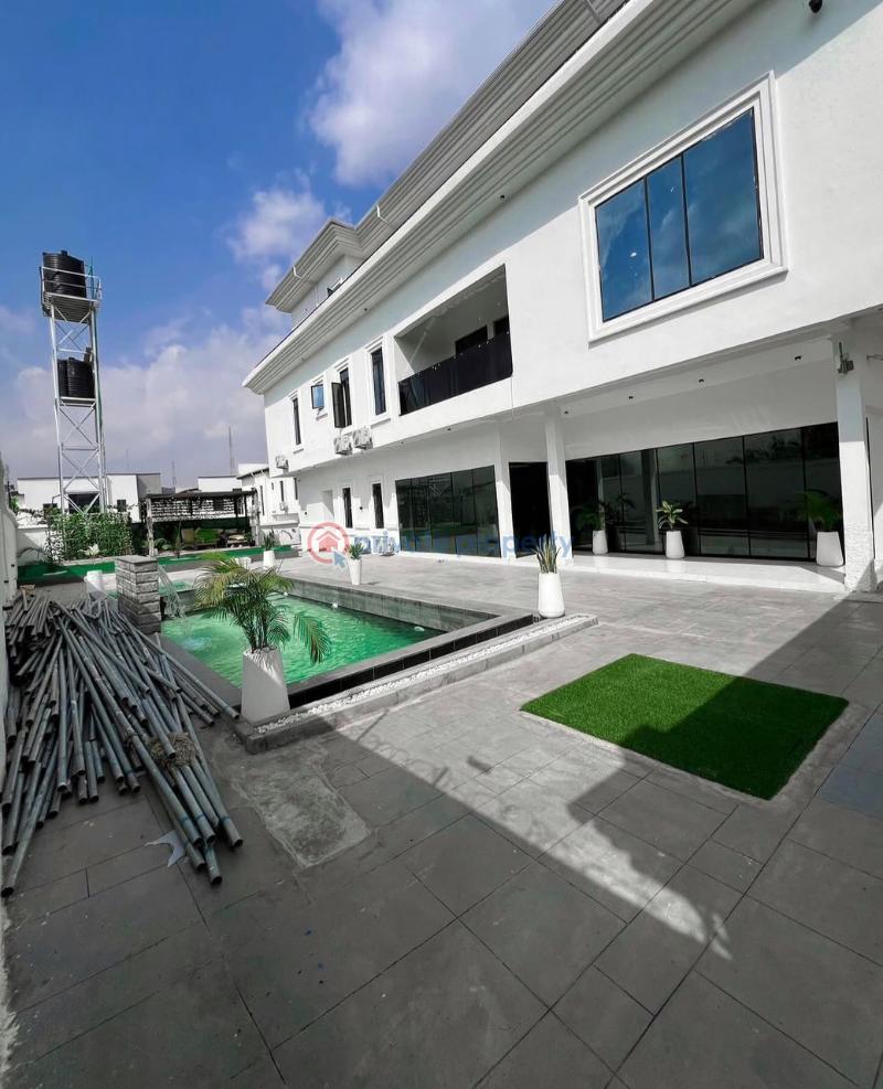 7 bedroom Detached Duplex For Sale Guzape Main Guzape Abuja Phase 1  - 14