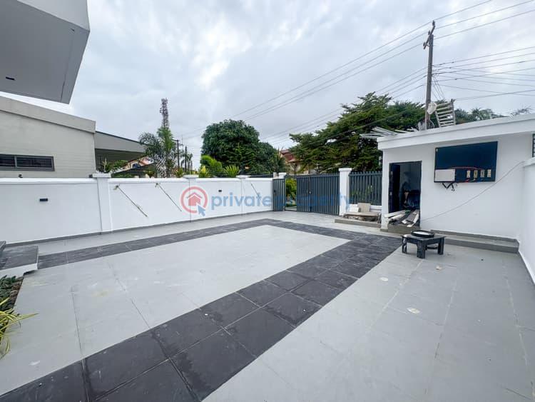 5 bedroom Detached Duplex For Sale Off Admiralty Road Lekki Phase 1 Lagos - 2