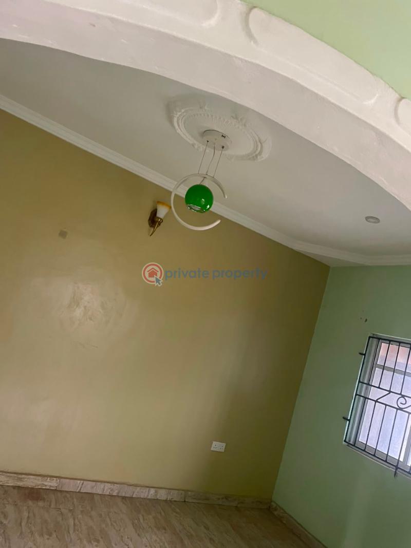 2 bedroom Block Of Flats For Rent T Junction Elebu Akala Express Ibadan Oyo - 4