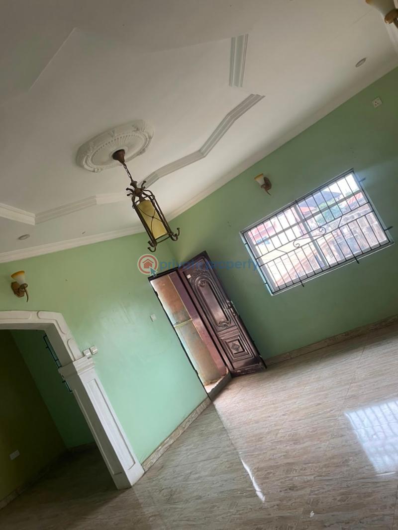 2 bedroom Block Of Flats For Rent T Junction Elebu Akala Express Ibadan Oyo - 2