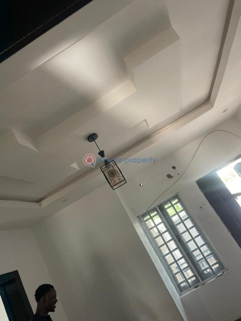 2 bedroom Block Of Flats For Rent Ajila Elebu Akala Express Ibadan Oyo - 1