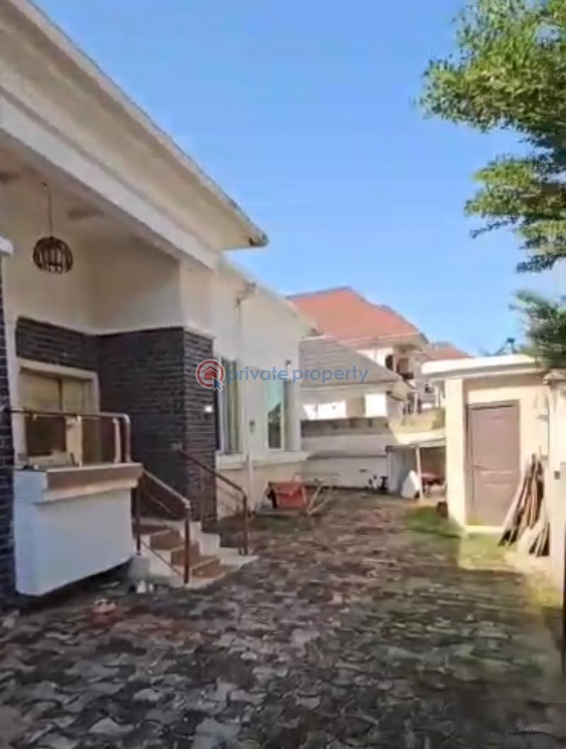 Back to market 3bedroom fully detached bungalow with bq in thomas estate ajah - 2 3 bedroom Detached Bungalow For Sale Thomas Estate Ajah Lagos - 2
