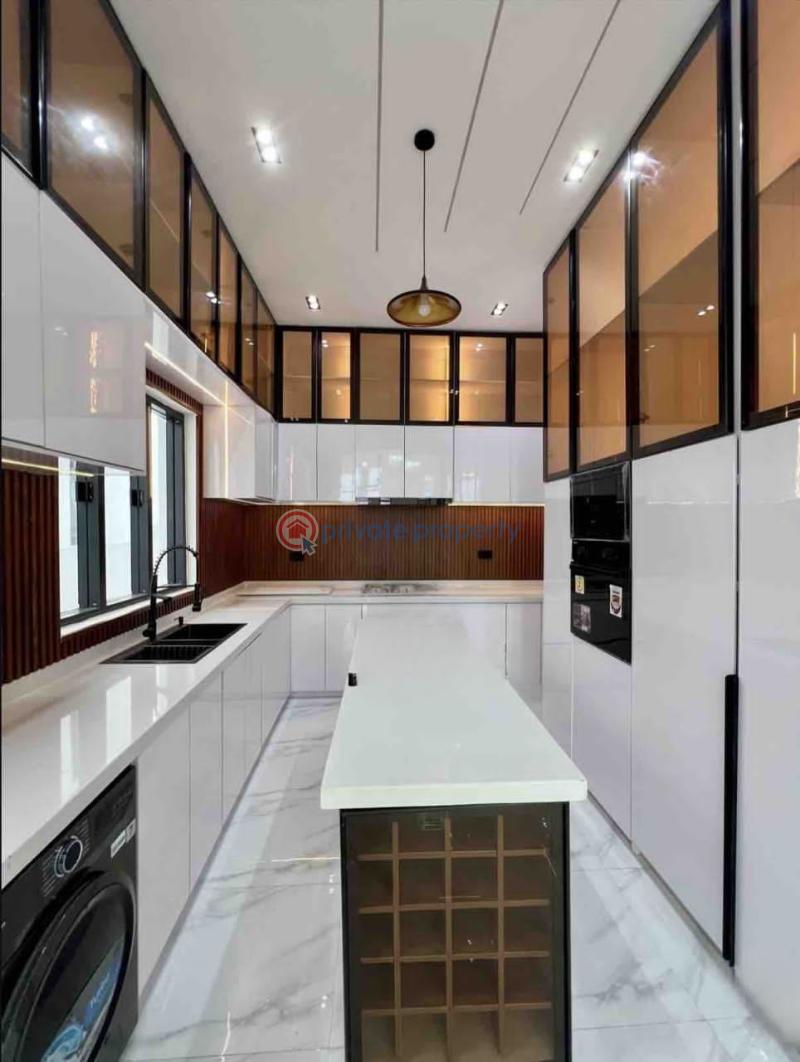 5 bedroom Detached Duplex For Sale Chevron Drive Lekki Lagos - 8