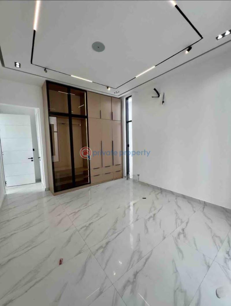 5 bedroom Detached Duplex For Sale Chevron Drive Lekki Lagos - 2