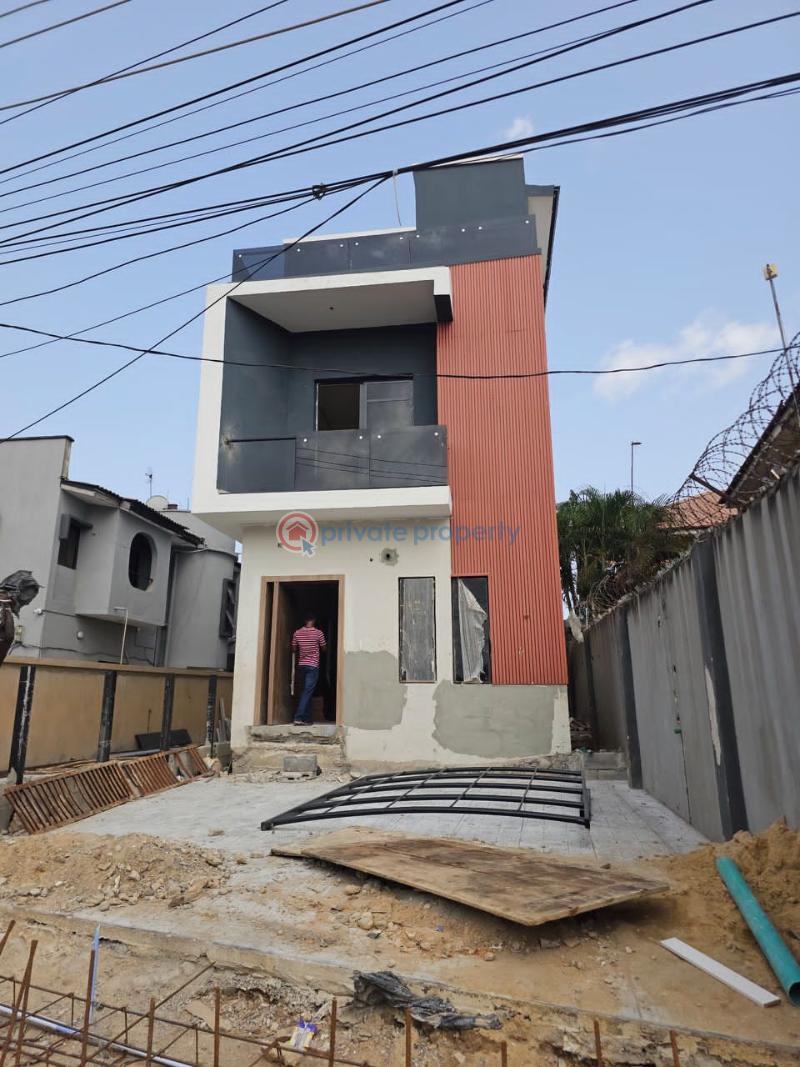 4 bedroom Detached Duplex For Sale Gbagada Lagos - 5