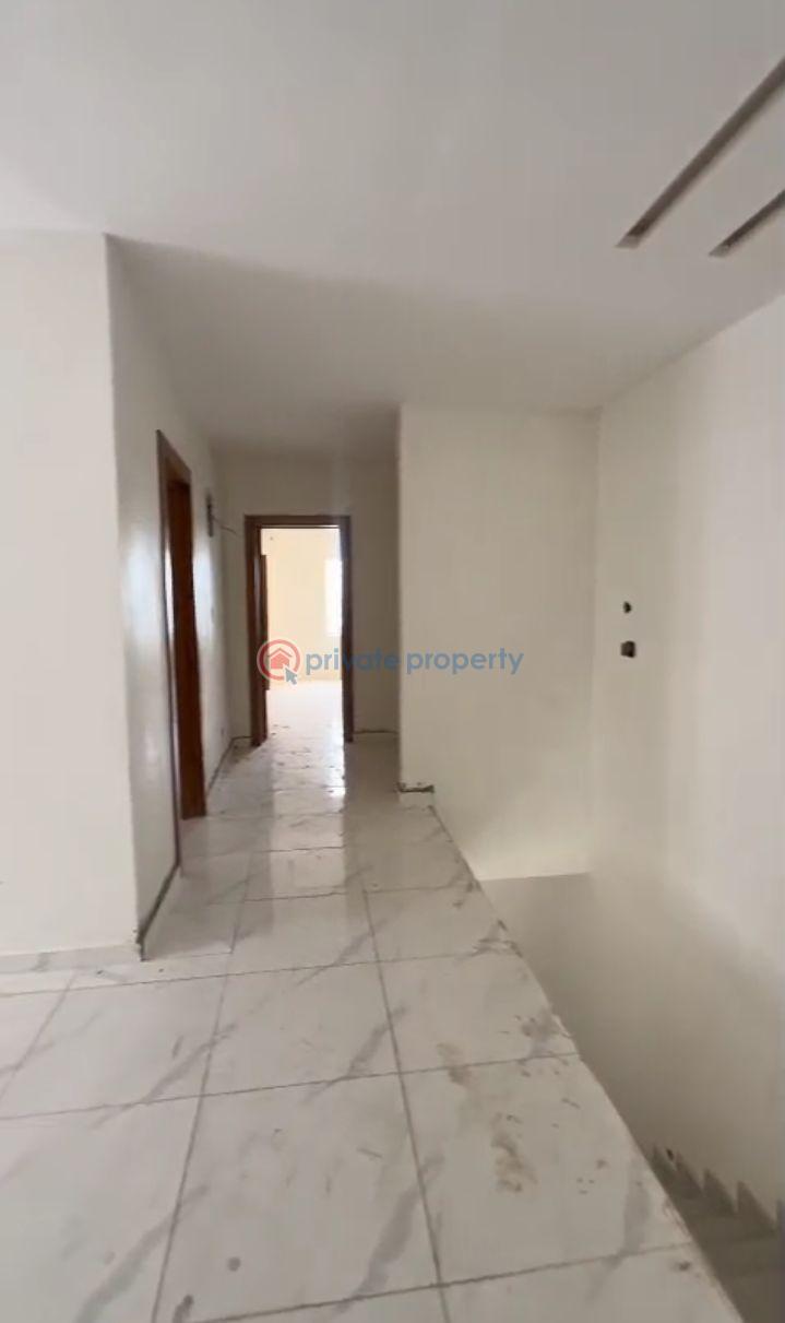 4 bedroom Semi detached Duplex For Sale Opposite The British Charterhouse School Abraham Adesanya Ajah Lagos - 7