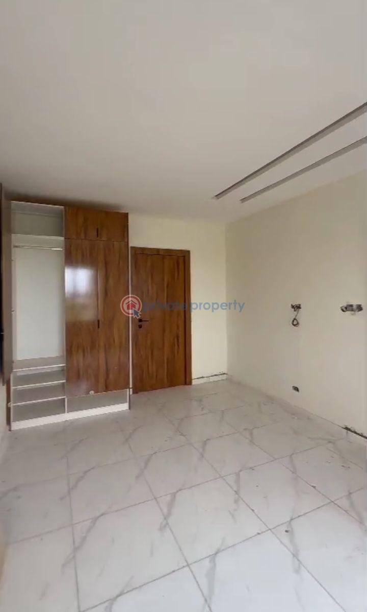 4 bedroom Semi detached Duplex For Sale Opposite The British Charterhouse School Abraham Adesanya Ajah Lagos - 3