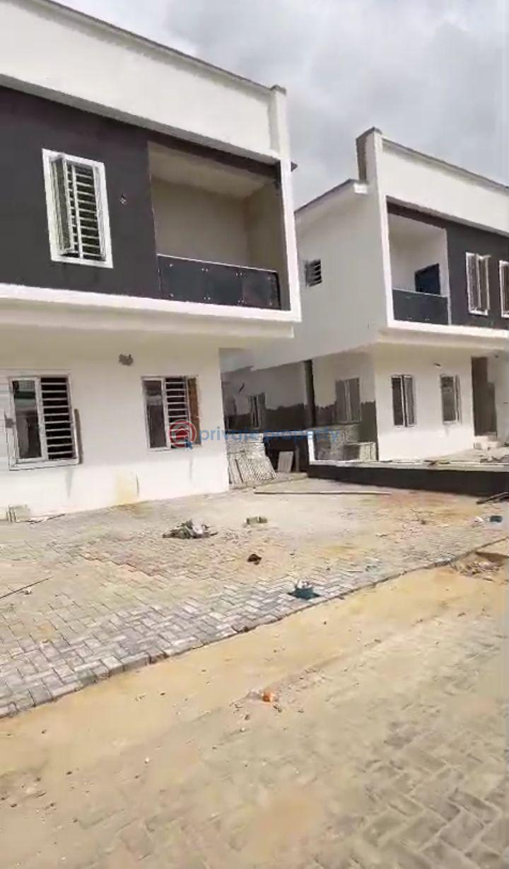 4 bedroom Semi detached Duplex For Sale Opposite The British Charterhouse School Abraham Adesanya Ajah Lagos - 2