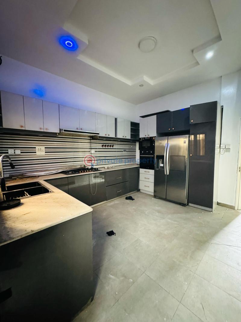 4 bedroom Terraced Duplex For Sale Gbagada Phase 1 Lagos - 8