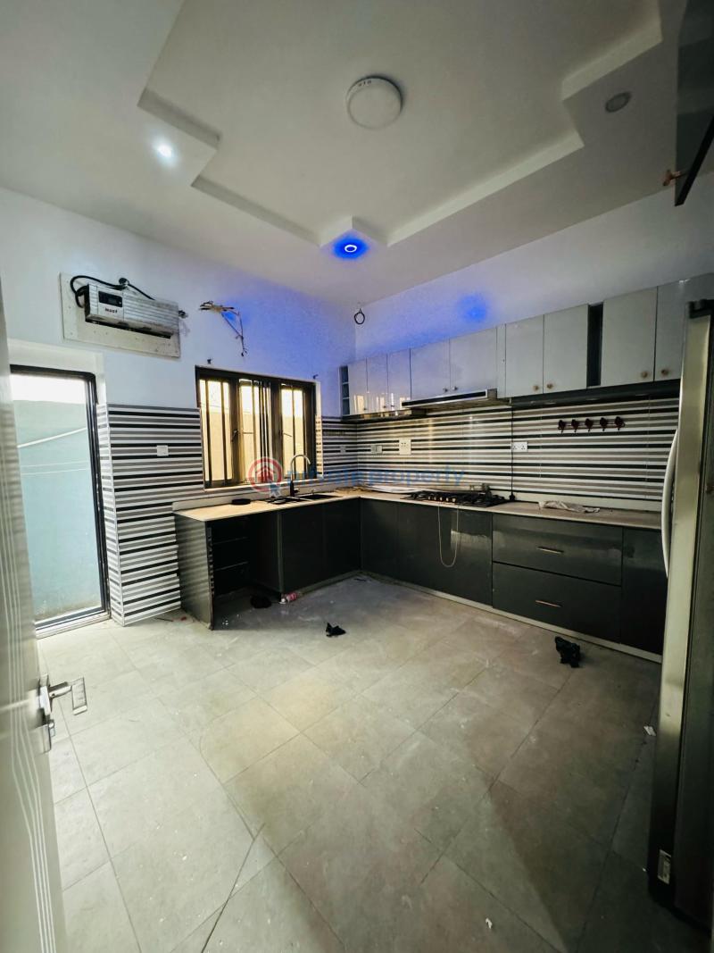 4 bedroom Terraced Duplex For Sale Gbagada Phase 1 Lagos - 5