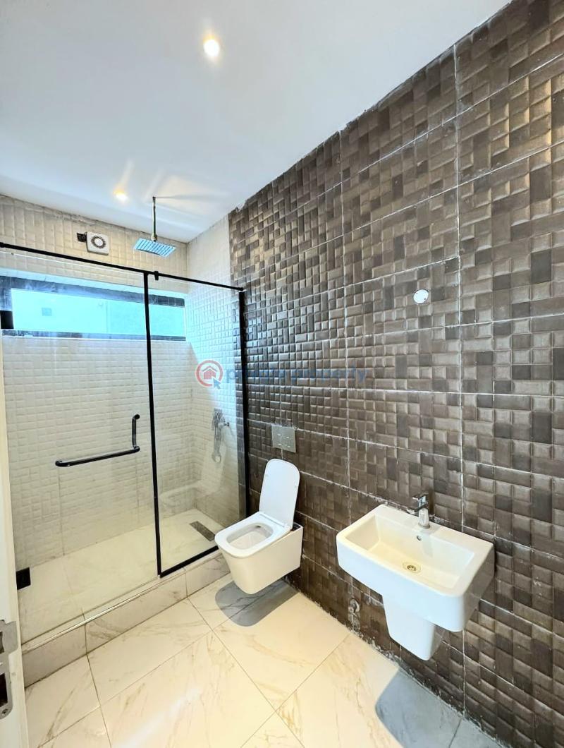 Beautiful 4 𝐁𝐄𝐃𝐑𝐎𝐎𝐌 semi detached 𝐃𝐔𝐏𝐋𝐄𝐗 𝐖𝐈𝐓𝐇 𝐀 𝐁𝐐 - 2 4 bedroom Semi detached Duplex For Rent Oniru Victoria Island Lagos - 2