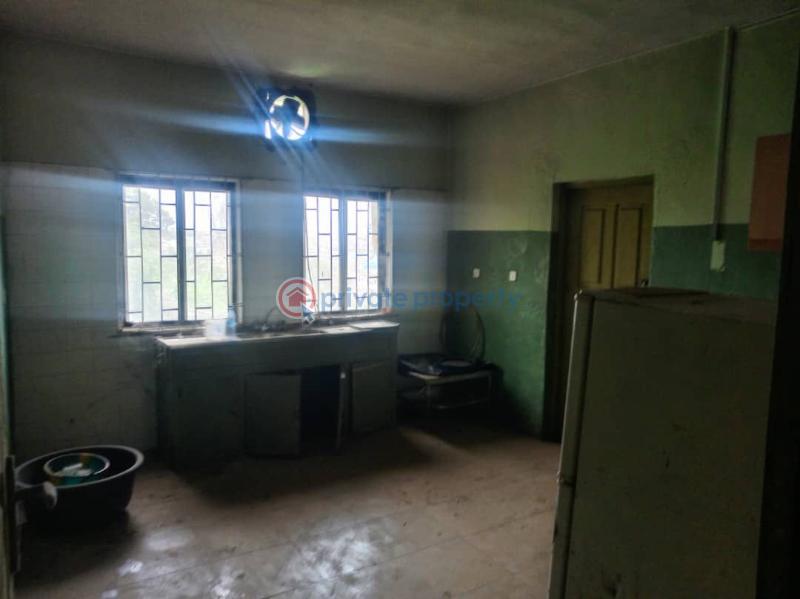 Beautiful 4bdrm duplex in a good location - 6 4 bedroom Semi detached Duplex For Sale Magodo GRA Phase 1 Ojodu Lagos - 6