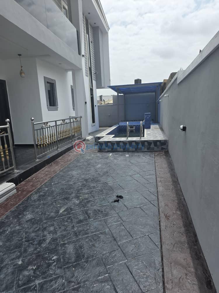 4 bedroom Detached Duplex For Sale Gbagada Lagos - 1