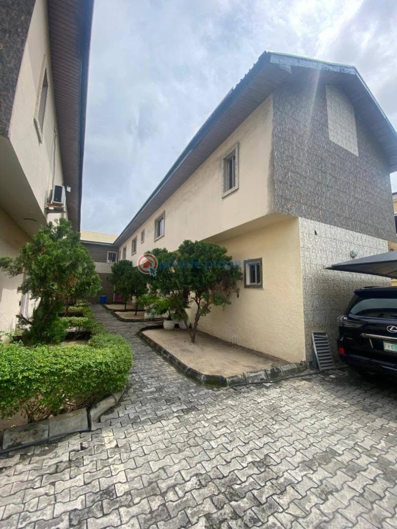 10 bedroom Terraced Duplex For Sale Lekki Phase 1 Lagos - 2