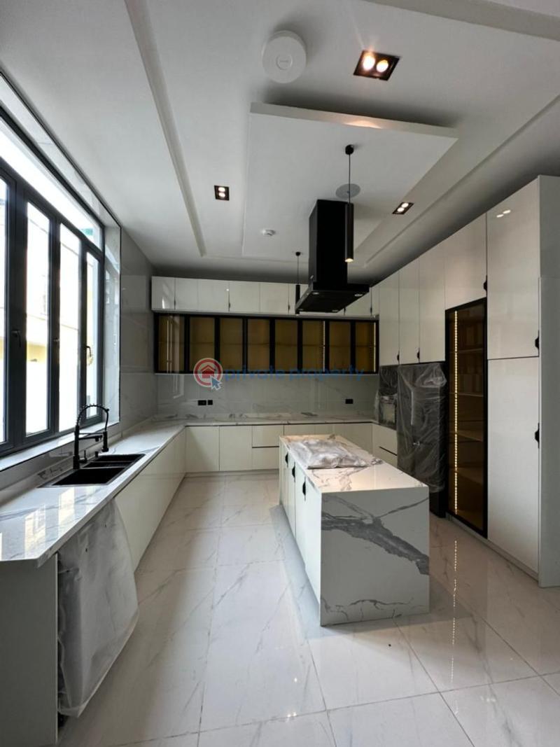 5 bedroom Detached Duplex For Sale Chevron Drive Lekki Lagos - 2