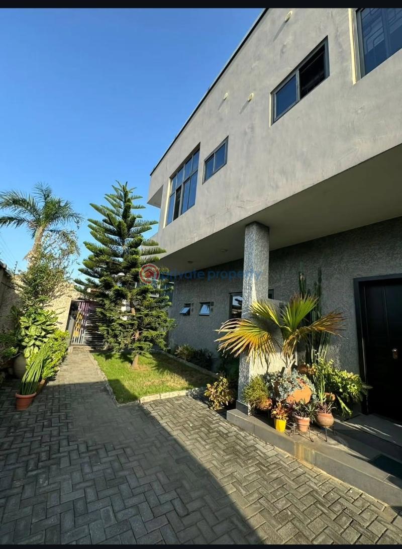 5 bedroom Detached Duplex For Sale Ilupeju Lagos - 2