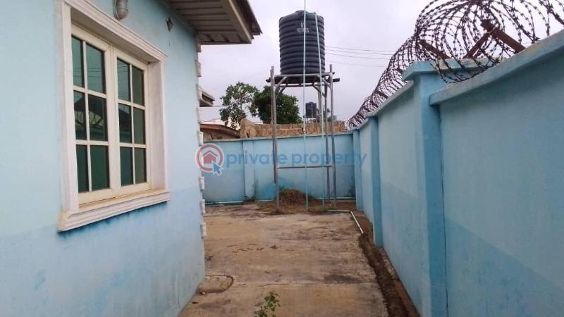 5 bedroom Bungalow For Sale B2/3 Federal Housing Estate, Elega Abeokuta Ogun State. Abeokuta Ogun - 6