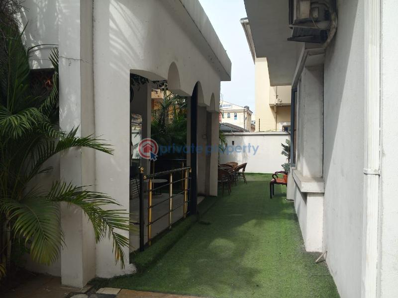 5 bedroom Detached Duplex For Sale Idado Lekki Lagos - 1