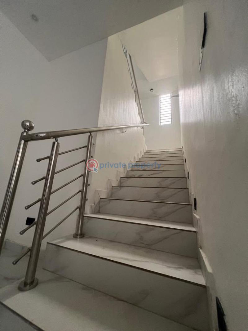 5 bedroom Detached Duplex For Sale Omole Phase 2 Ikeja Lagos - 17