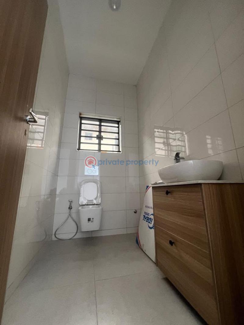 5 bedroom Detached Duplex For Sale Omole Phase 2 Ikeja Lagos - 5