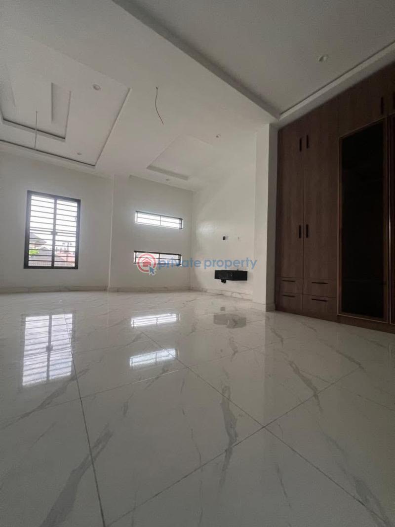 5 bedroom Detached Duplex For Sale Omole Phase 2 Ikeja Lagos - 11