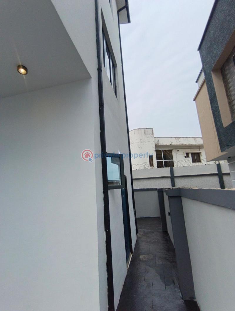 5 bedroom Detached Duplex For Sale Omole Phase 1 Ikeja Lagos - 5