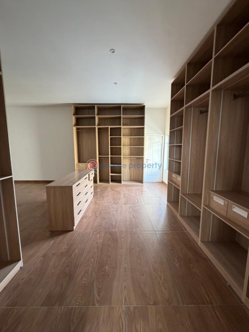 5 bedroom Detached Duplex For Sale Royal Garden Estate Ajah Lagos - 11