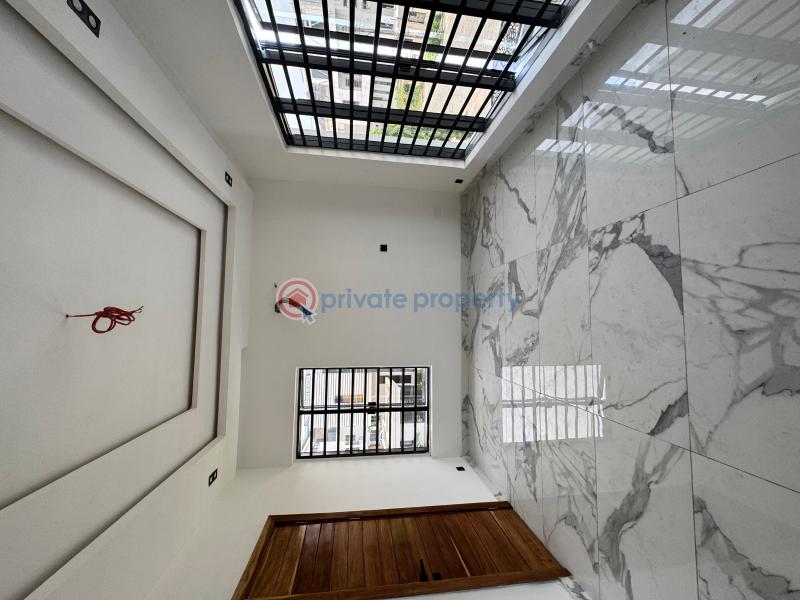 Beautiful 5bedroom fully detached house with pool - 9 5 bedroom Detached Duplex For Sale Osapa London Lekki Lagos - 9
