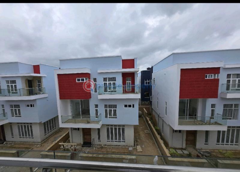 4 bedroom Detached Duplex For Rent Ikeja GRA Lagos - 0