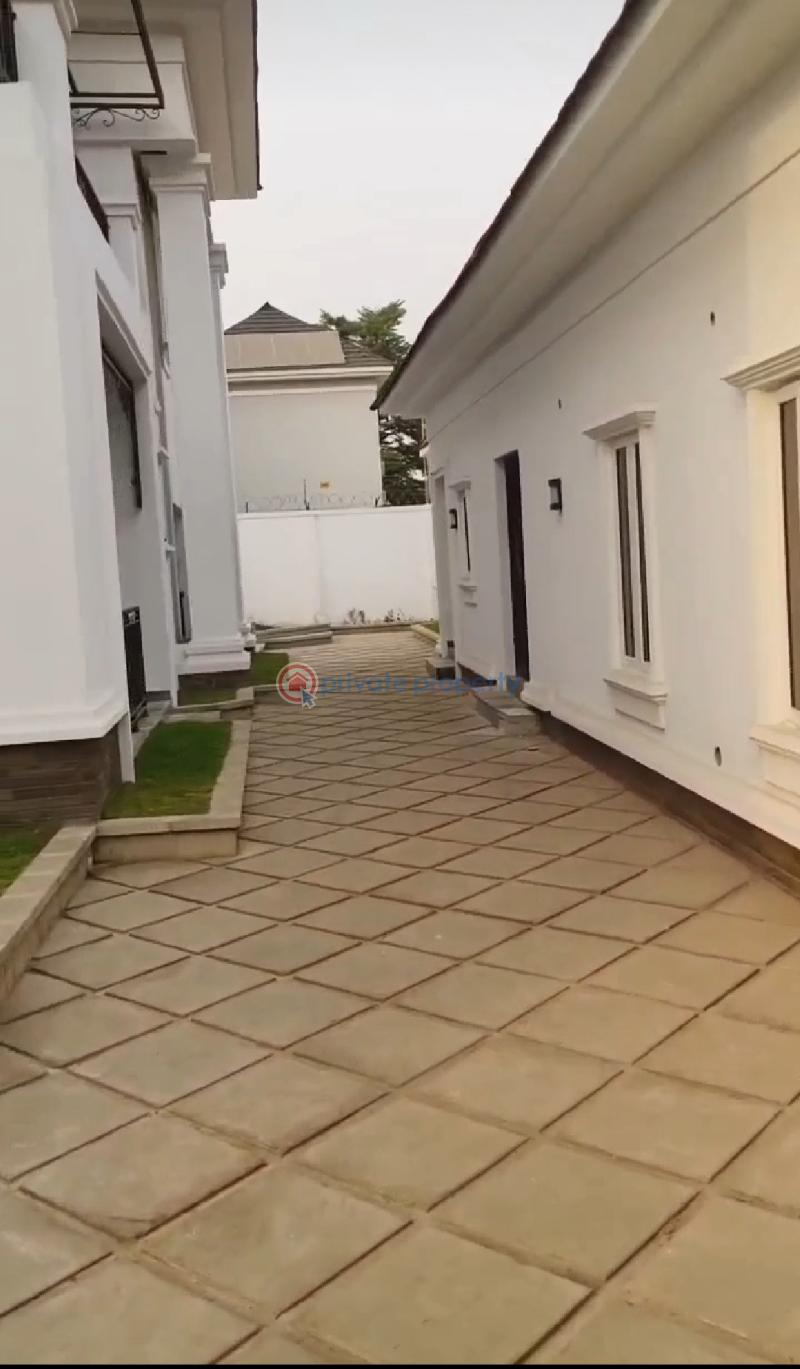 7 bedroom Detached Duplex For Sale Jabi Abuja Phase 2  - 2