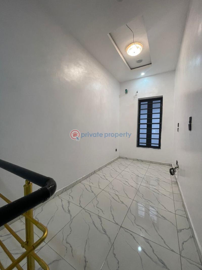 4 bedroom Flat & Apartment For Sale Orchid Road Lekki Expressway Lagos - 13