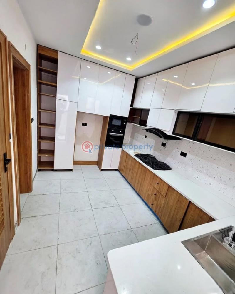 5 bedroom Townhouse For Sale Ilasan Lekki Lagos - 6