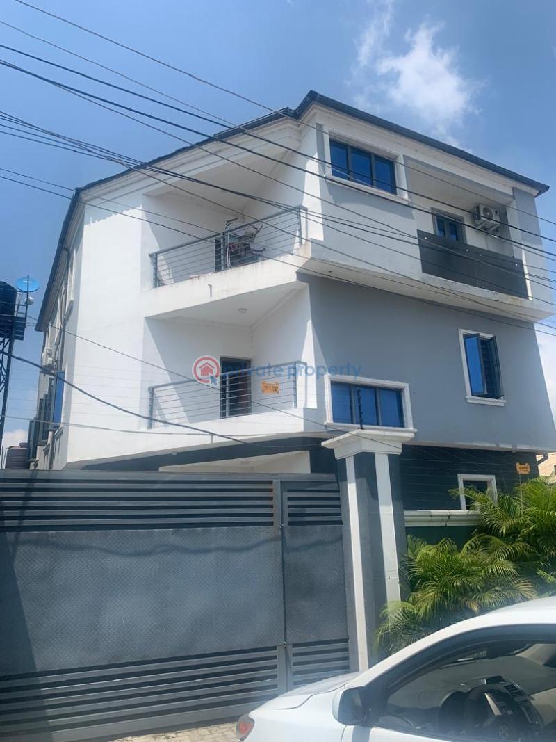 3 bedroom Block Of Flats For Rent Ologolo Lekki Lagos - 0