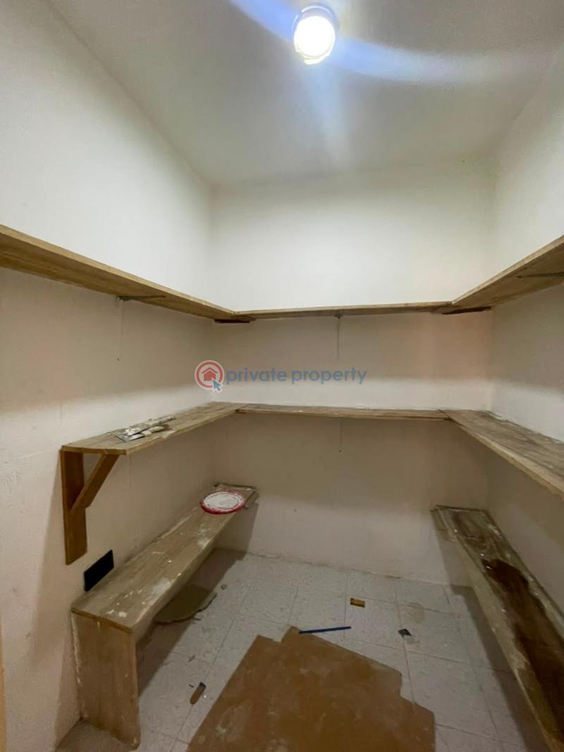 3 bedroom Block Of Flats For Rent Lagos Island  - 2