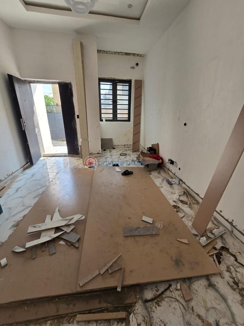 4 bedroom House For Sale In An Estate Ifako-Gbagada Lagos - 11