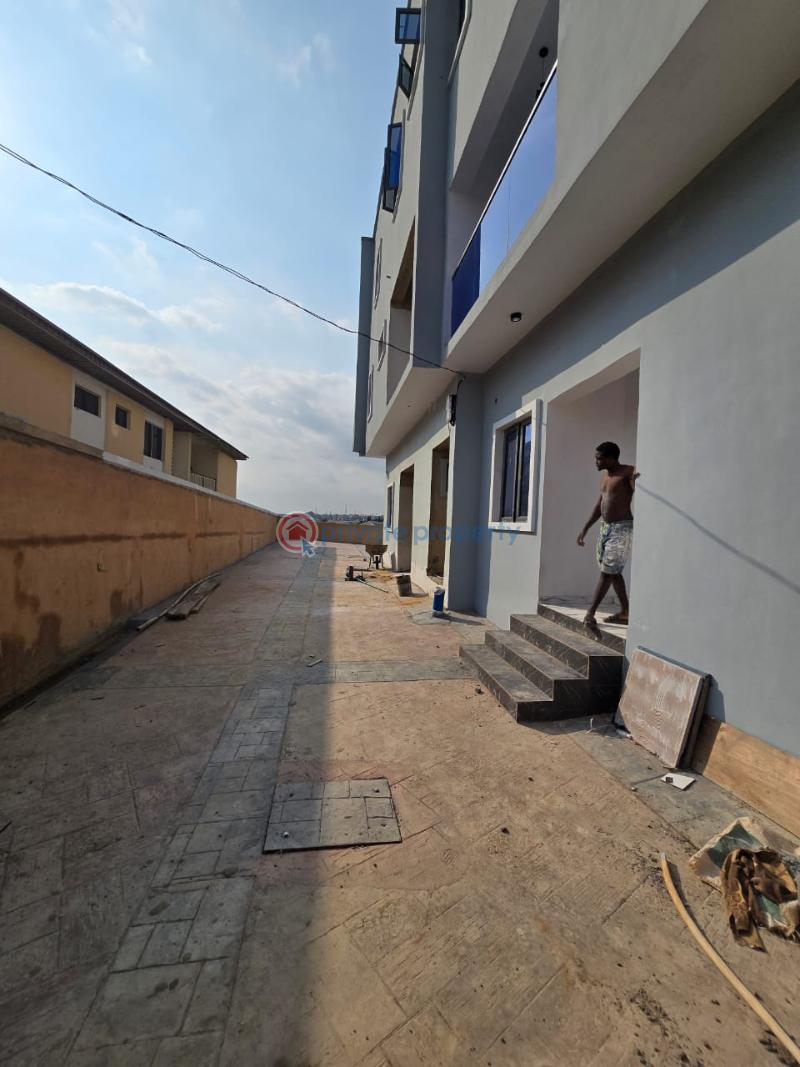 4 bedroom House For Sale In An Estate Ifako-Gbagada Lagos - 10