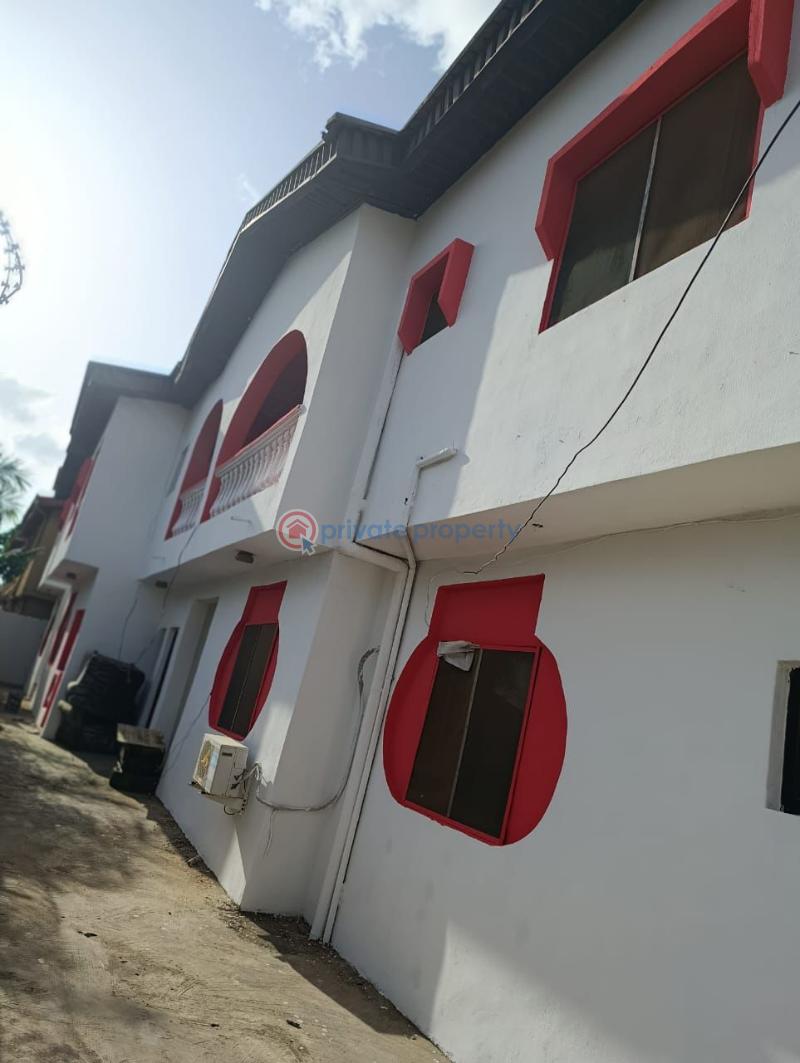 10 bedroom House For Sale Off Ijegun/ikotun Road Ikotun/Igando Lagos - 8