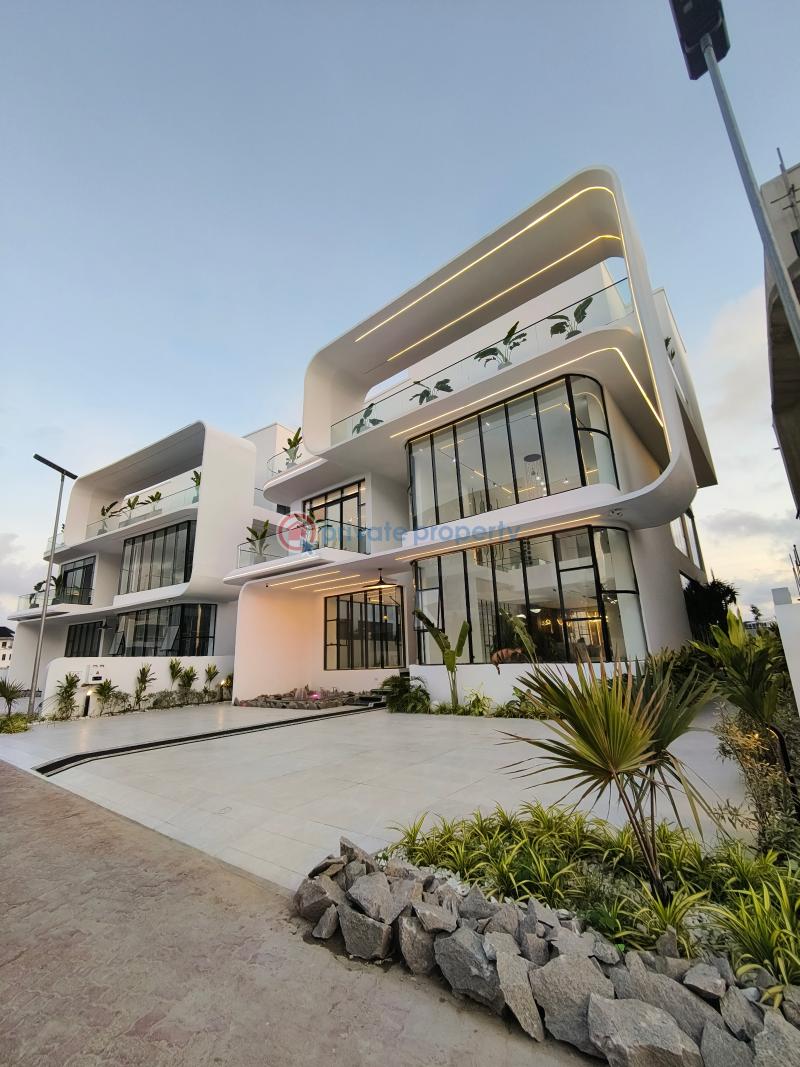 5 bedroom Duplex For Sale Pinnock Axis Osapa Lekki Lagos - 2