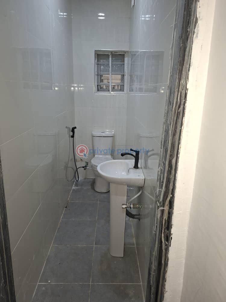 3 bedroom Self Contain For Rent Arowojobe Estate Mende Mende Maryland Lagos - 0